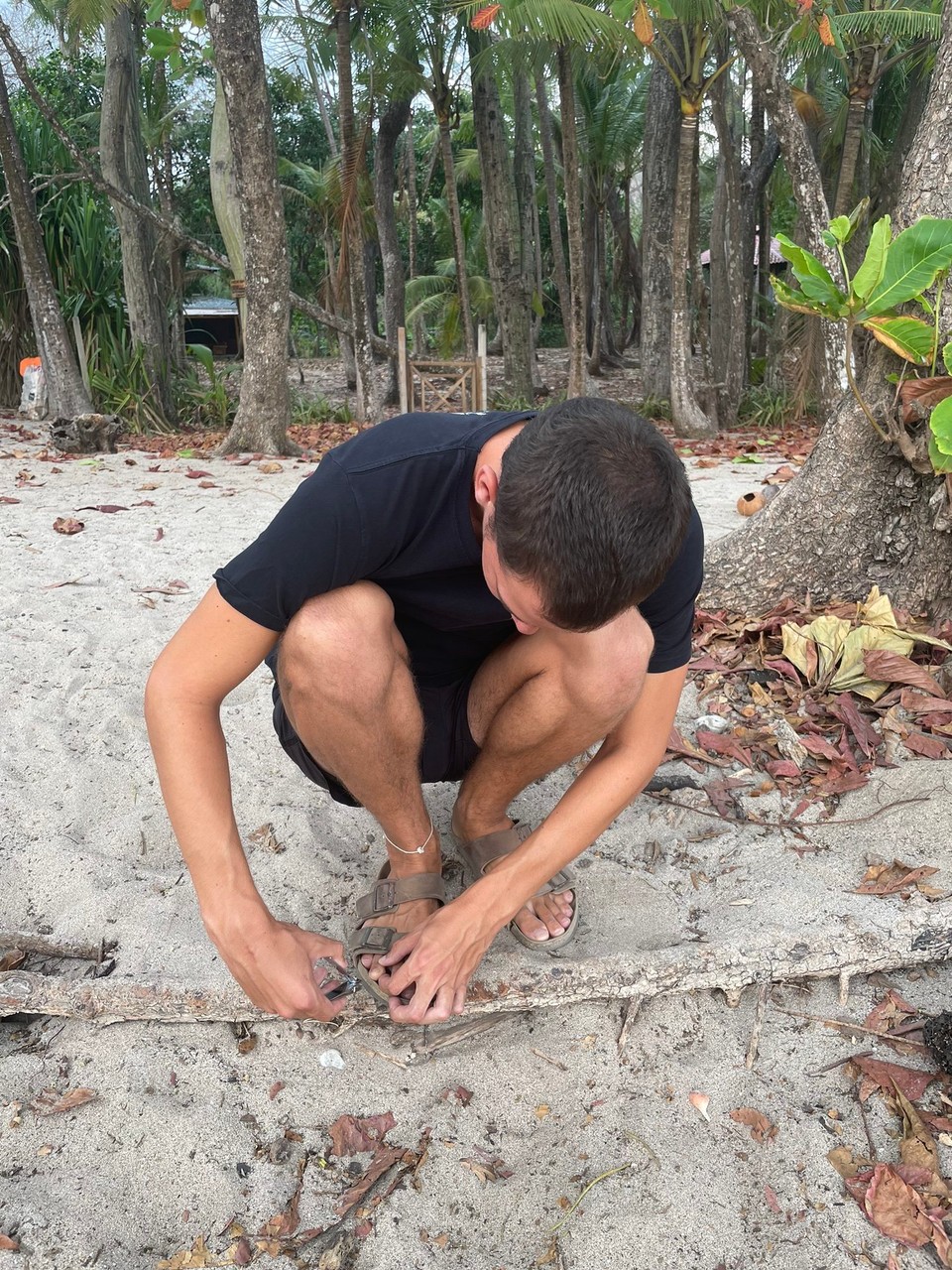 Costa Rica -  - Nagelklipper am Strand gefunden und direkt die Chance ergriffen.