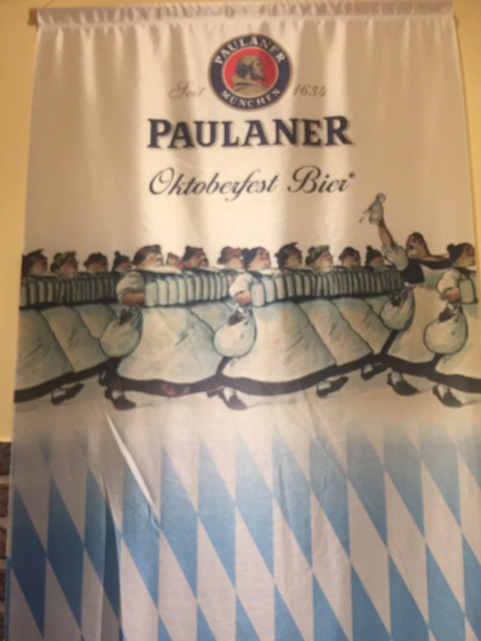 Germany - Bremen - Paulaner Restaurant, Schlachte. Bremen
Bier brewed especially for the Oktoberfest. It has a higher alcohol content, 5.6 instead of 4.9