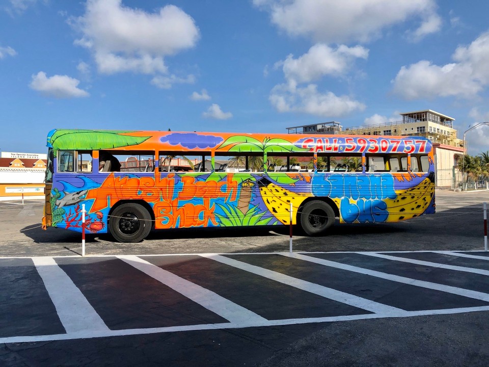 Aruba - Oranjestad - Touristen Bus