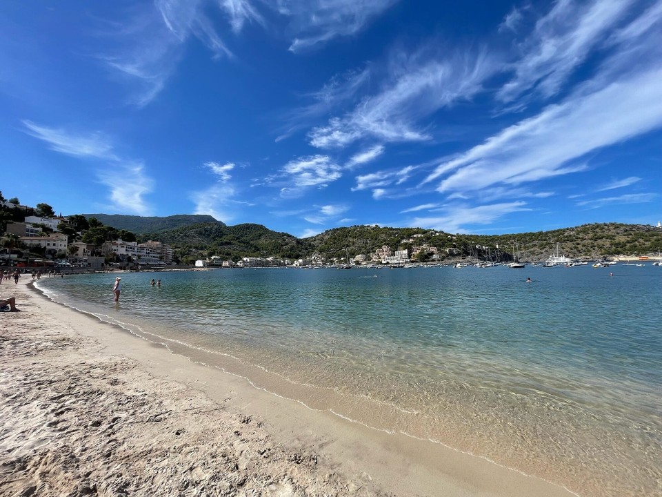 Spanien - Sóller - Nach der anstrengenden Strandsuche gestern haben wir uns entschieden, dass wir uns diesen Stress nicht mehr antun wollen und