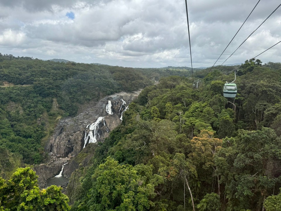 Australien - Kuranda - D Ussicht vur Gondla zu da Barron Falls...