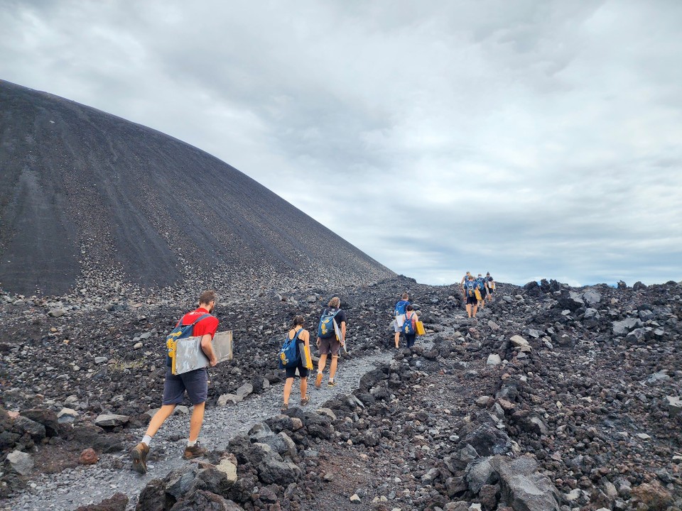 Nicaragua - Larreynaga - Mit den Boards geht es hoch 👆 