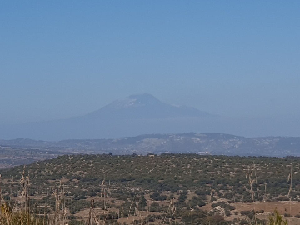 Italien - Ispica - am Horizont der Ätna