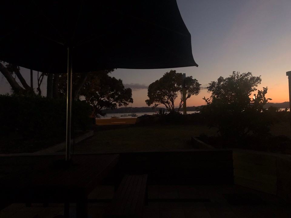 Neuseeland - Waitangi - Sonnenaufgang um 6.30 in Paihia.