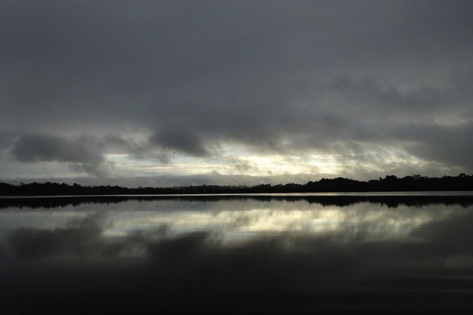 Ecuador - unbekannt - Moody sunset