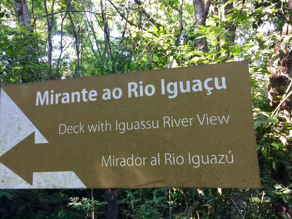 Brasilien - Foz do Iguaçu - Rundweg zum Fluss