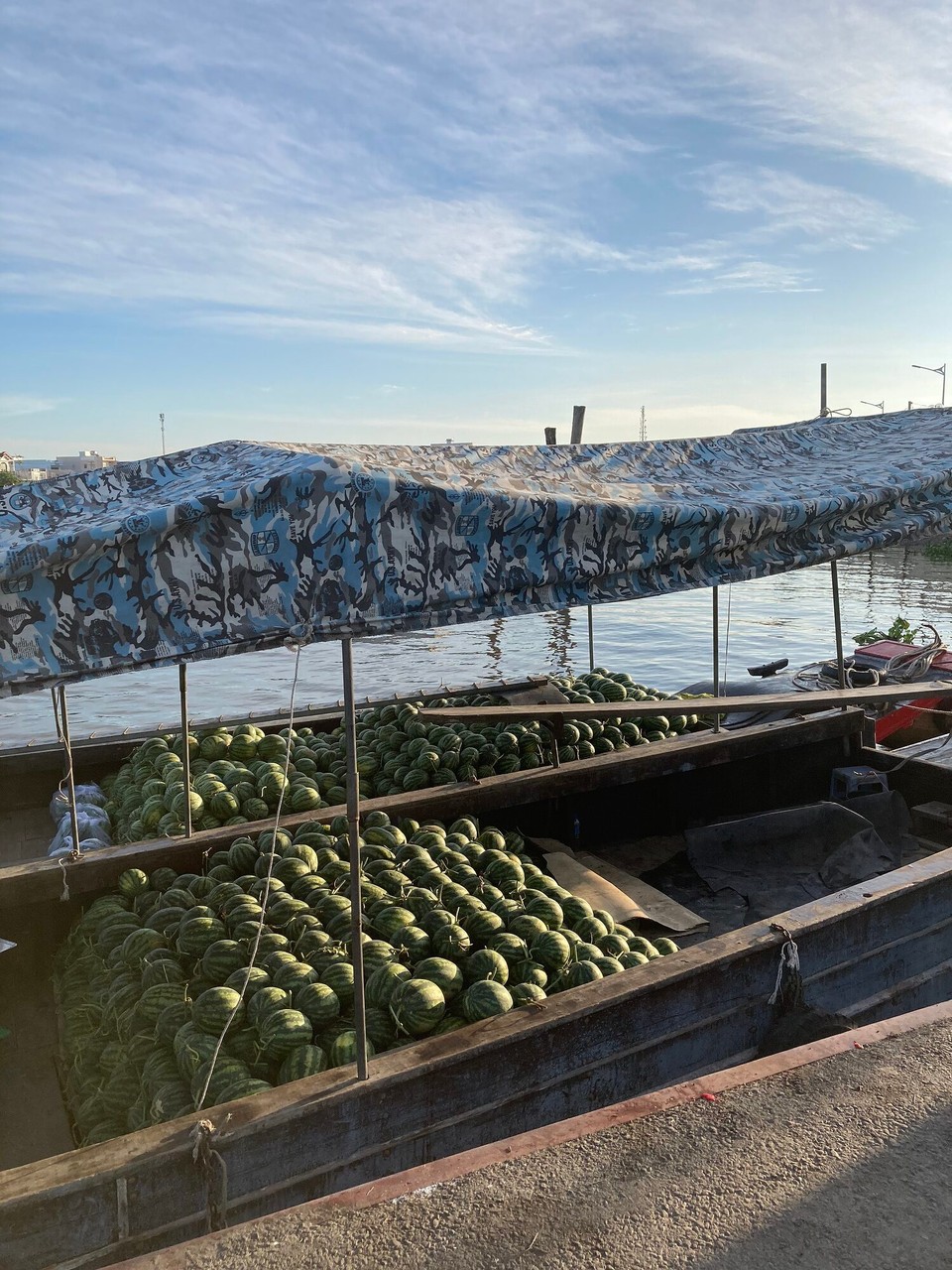 Vietnam - Can Tho - Und kurz darauf ein Melonenboot