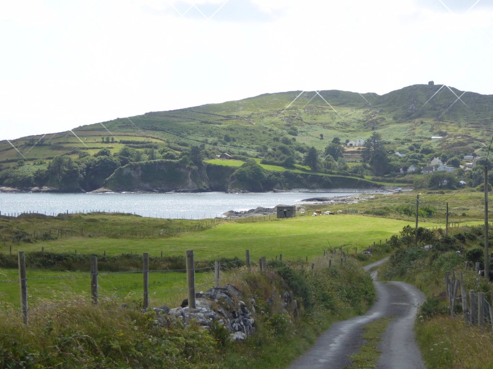 Ireland - Bere Island - Strolling back to the boat, we later went for our daily Guinness (yes, even I’m enjoying a glass now), spending an enjoyable few hours with Anita and Peter from Yacht Nimrod.