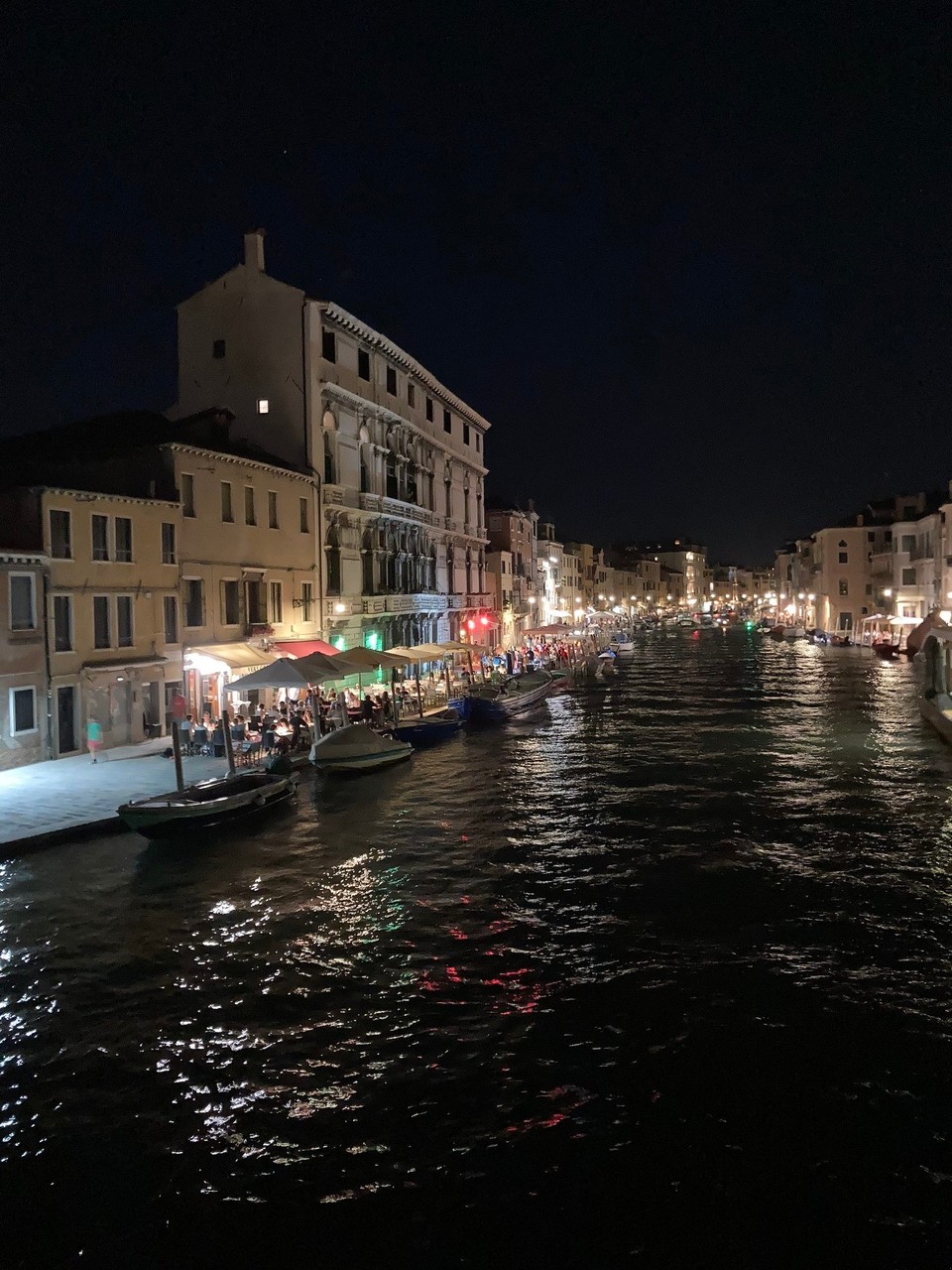 Italien - Cavallino-Treporti - Nach dem Abendessen, schöne Stimmung an den Kanälen 