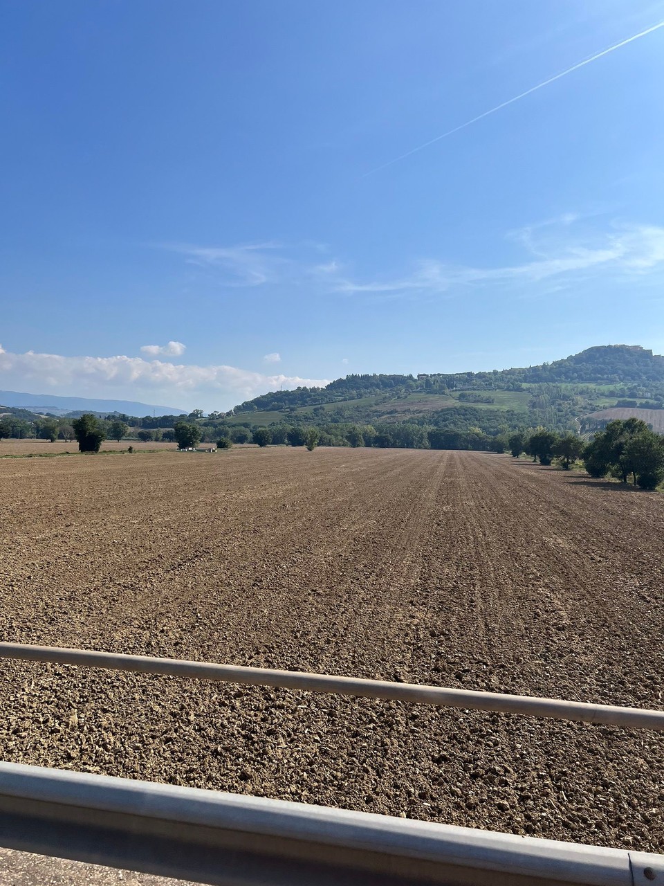 Italien - Fano - …durch weite Landwirtschafts-Gebiete…