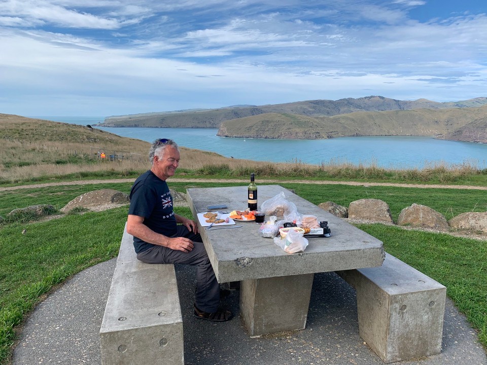 Neuseeland - Christchurch - Vesperpause letzte Reste Verwerten vor Abgabe des Campervan 