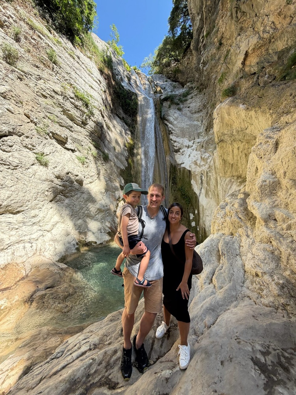 Griechenland - Vafkeri - Über einen kleinen Wanderweg ging es zu den Nidri Falls, einem kleinen Wasserfall.