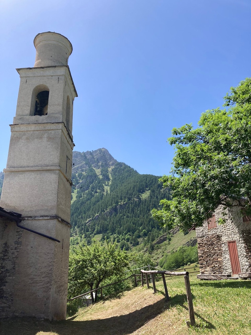 Italien - Marmora - Kleine Kirche beim Abstieg 