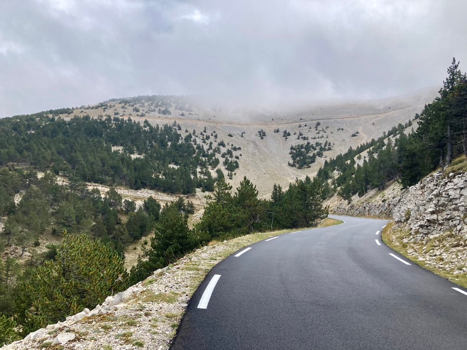 Frankreich - Carpentras - da oben siehts noch windiger aus🥶