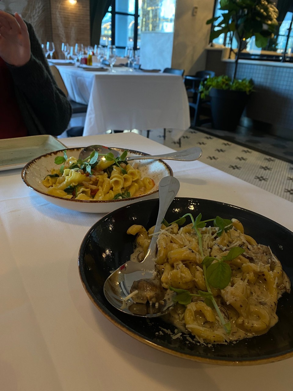 Canada - Niagara Falls - 2 Gang (nudeln mit pfeffersoße/Trüffel, Nudeln mit tomaten speck)