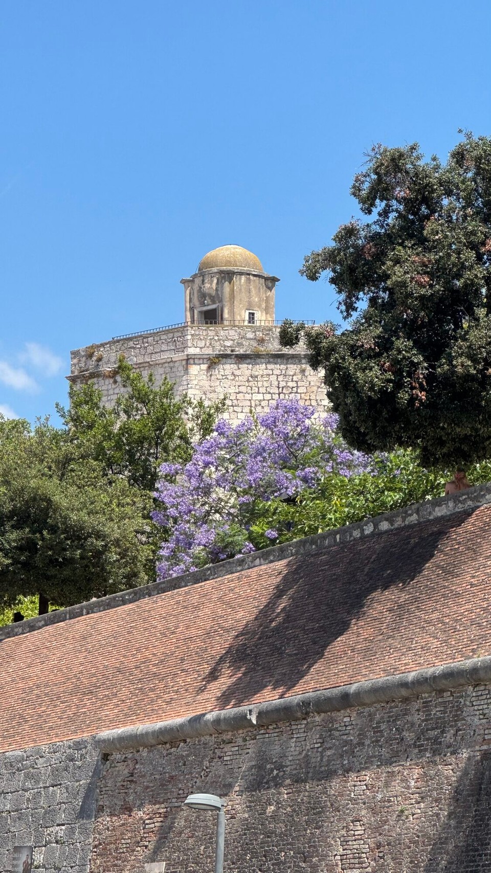Kroatien - Zaton - Zur Mittagszeit verlassen wir Zadar in Richtung Süden, wir haben noch 350 km bis zu unserem nächsten Ziel.