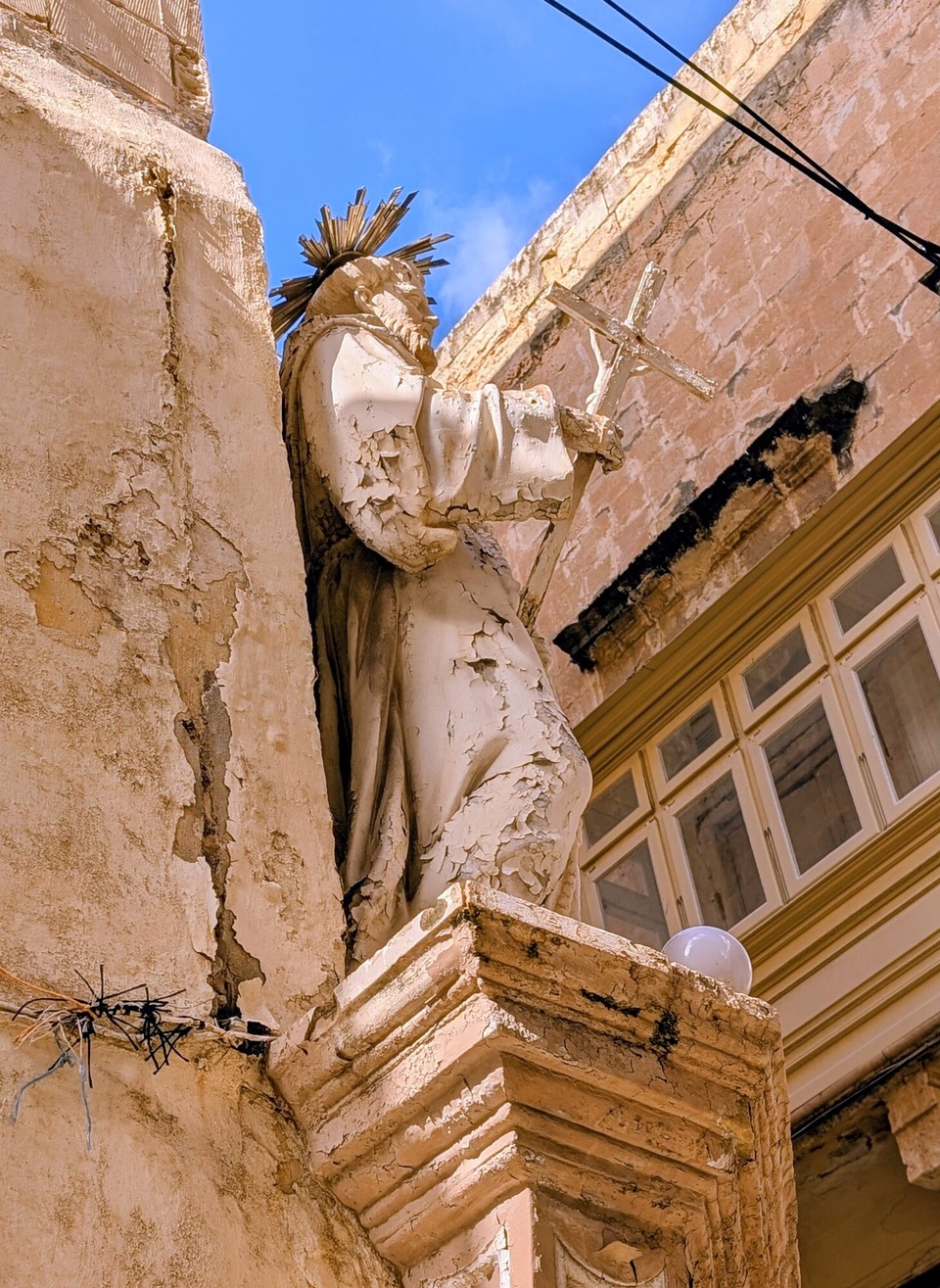 Malta - Valletta - An dem alten Gemäuer nagt der Zahn der Zeit.