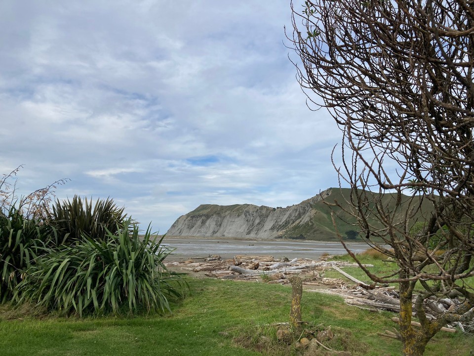 Neuseeland - Manutuke - Sonntagsausflug ging diesmal zur Wherowhero Lagoon, nachdem wir ausgeschlafen haben 😴
Der frühmorgentliche (5:50) Feueralarm, der alle aus den Betten geschreckt hat und dann zum Glück doch nur falscher Alarm war, hat den Schlaf dann doch erheblich gestört… 😩