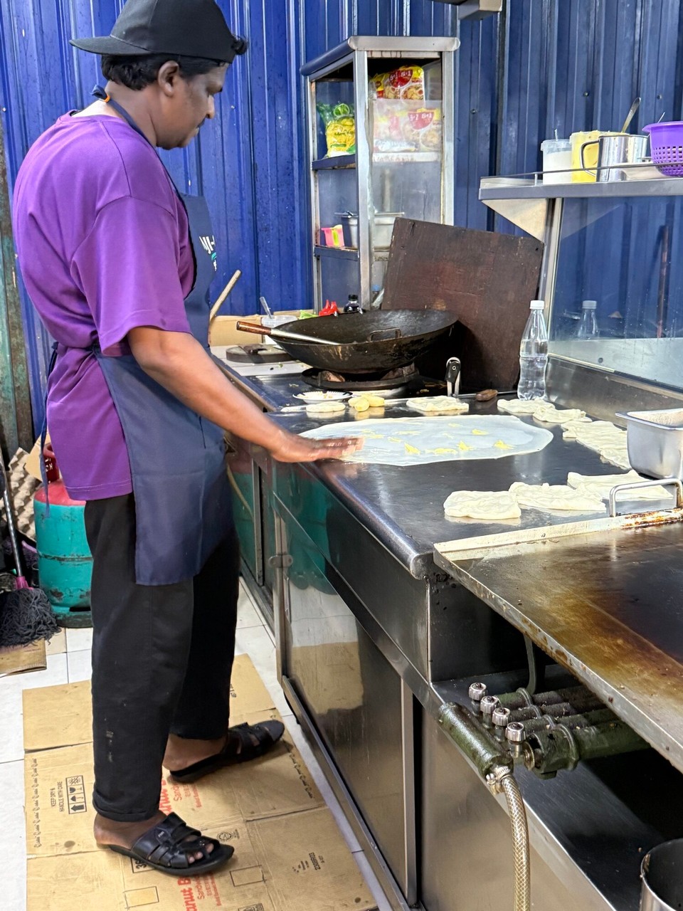 Malaysia - Kuala Lumpur - Roti Pisang backen