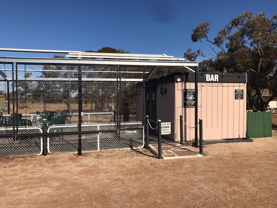 Australia - Woomera - Cudgee bar in the caravan park