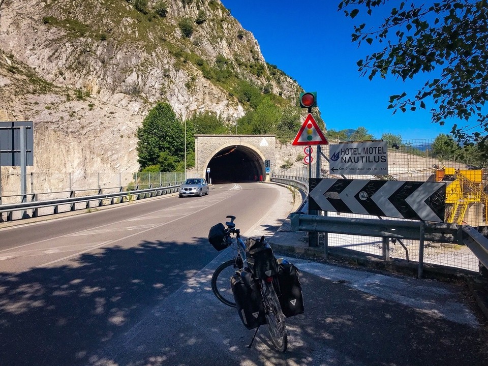 Italy - Bellagio - Tunnelblick