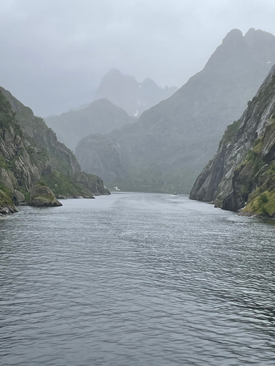 Norwegen - Svolvær - Rein in den Trollfjord…