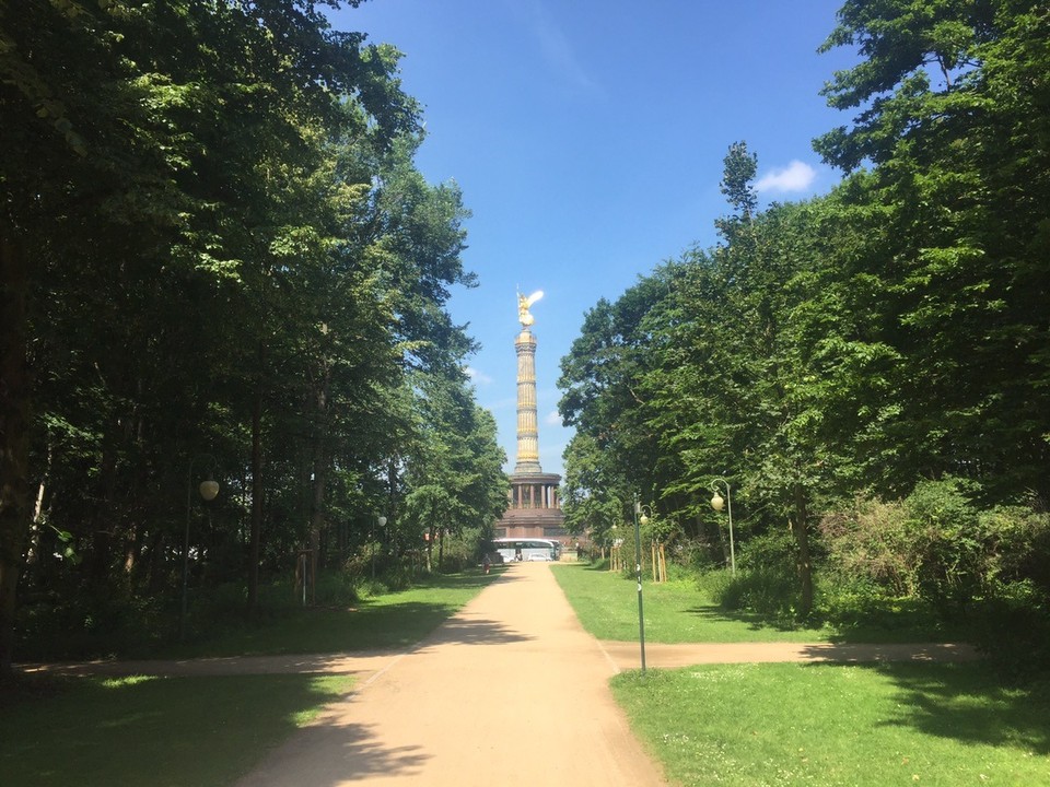 Germany - Berlin - 2 minutes later I'm past the Victory Column and out of the park. I overestimated the number of stops so walk back through  the Tiergarten towards the column. 