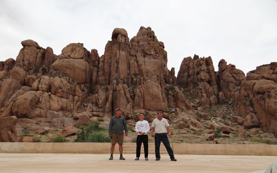 Mongolia - Ikh Nart - Our drivers singing to us