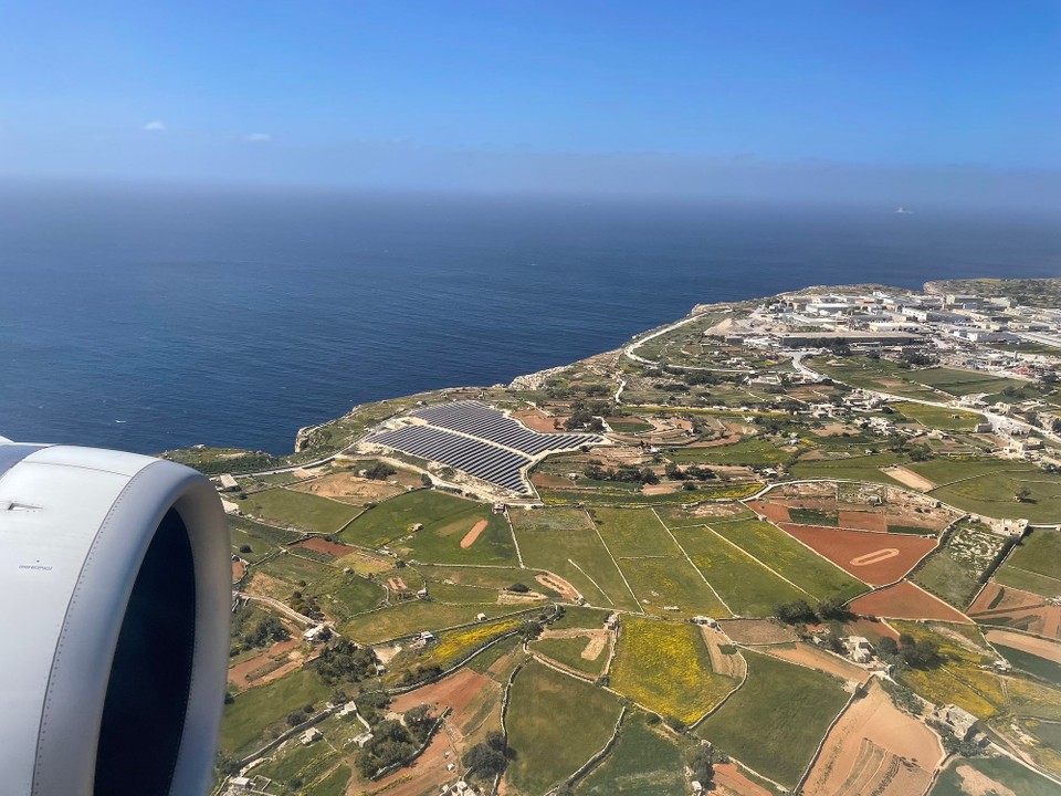 Malta - Valletta - Abflug in Hamburg war heute um 6:00 Uhr, nach einen Zwischenstopp in Frankfurt sind wir dann fast pünktlich um 12:00 Uhr auf Malta gelandet.