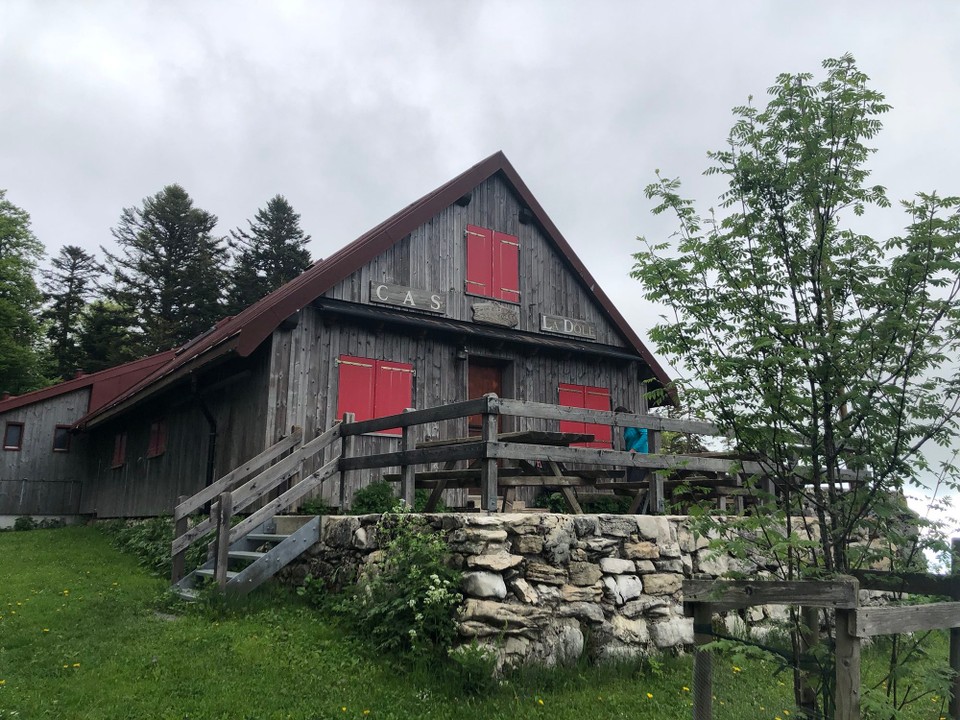 Schweiz - Arzier-Le Muids - Cabane Rochefort (SAC unbewartet) - unser heutiges Hotel