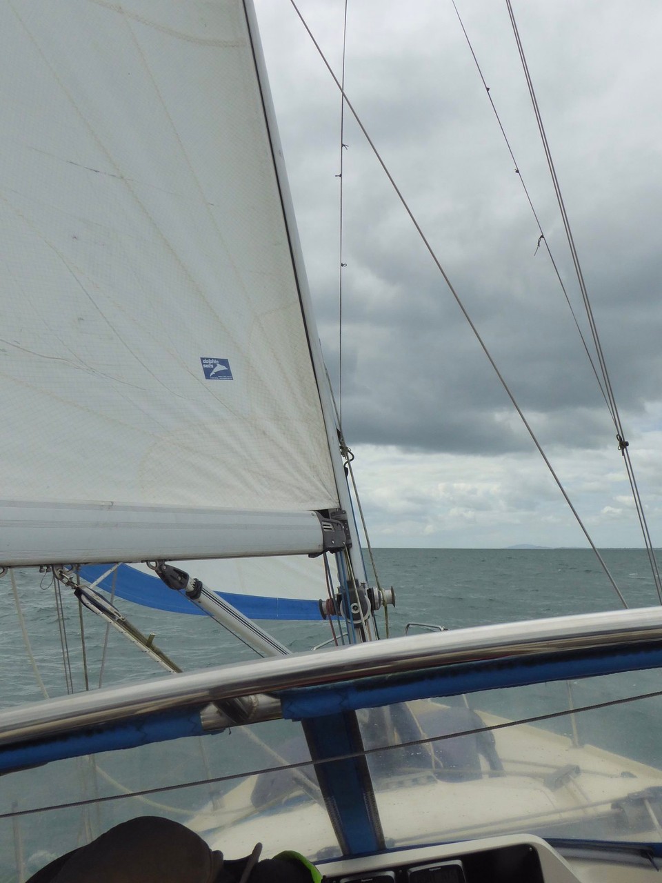 Ireland - Arklow - With reefed sails because of the 25 knot gusts of wind, and with the help of the tide, we reached speeds of over 9.5 knots over the ground.