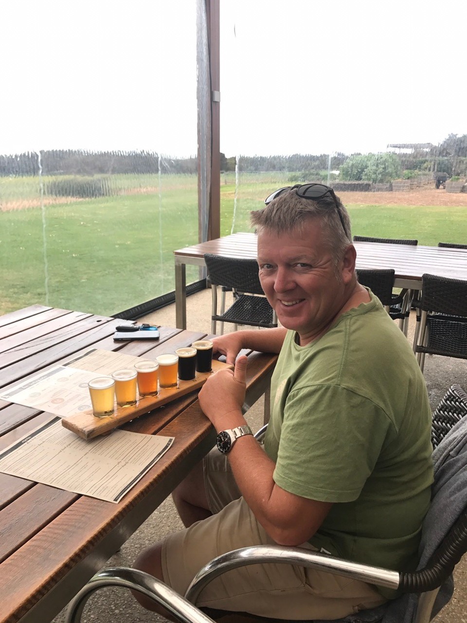  - Australia, Busselton - Tasting plate of beers 🍻 the second one "delivers a sessionable brew with subtle biscuit notes" .. no wonder Stevie liked it !!