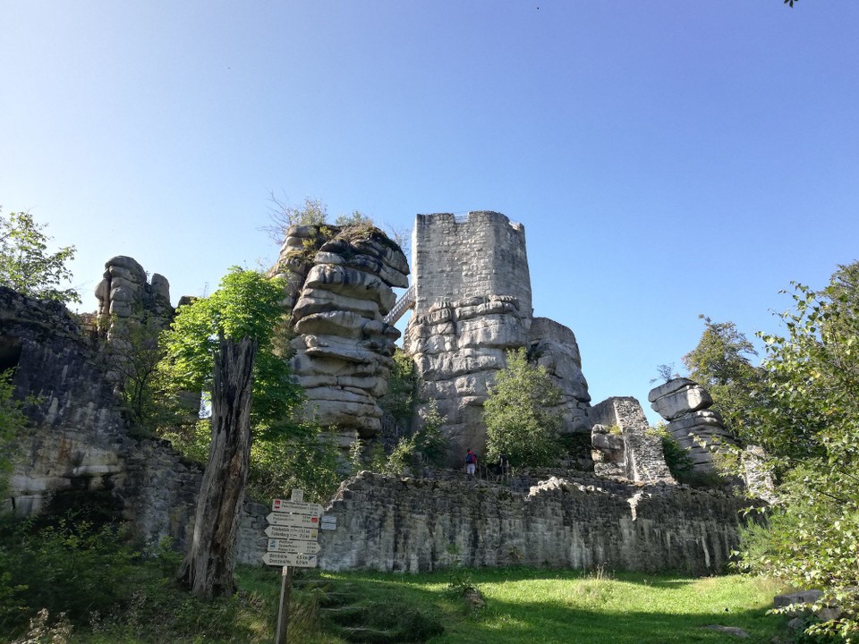 Deutschland - Neusorg - Die Burgruine Weißenfels... Muss ich da hoch?... Selbstverständlich 