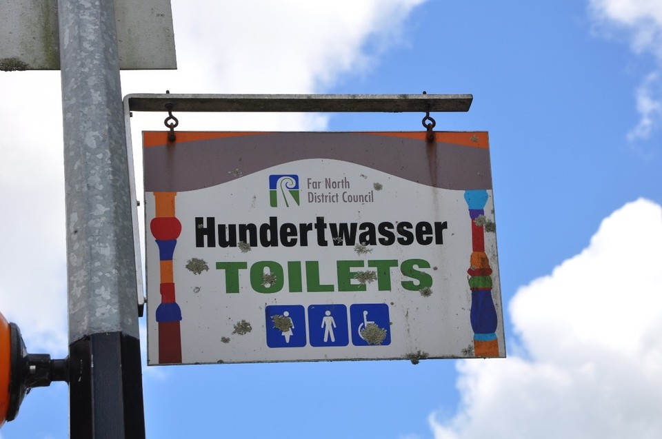Neuseeland - Mangonui - Kawakawa mit Hundertwasser Toilette