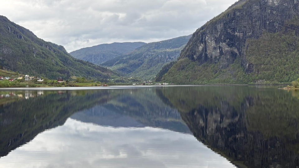 Norwegen - Eidfjord - Ein See darf heute natürlich auch nicht fehlen 