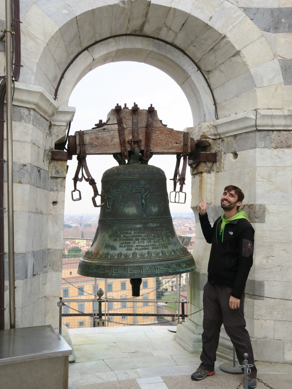 Italy - Pisa - Seule la cloche est droite...