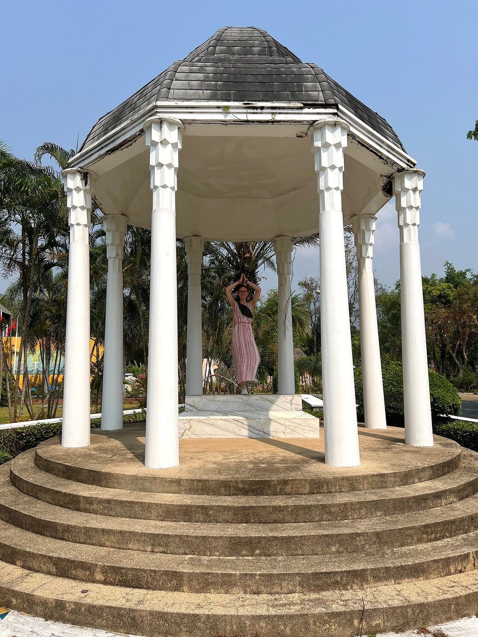 Thailand - Chiang Mai - Eine hübsche Statue 😁