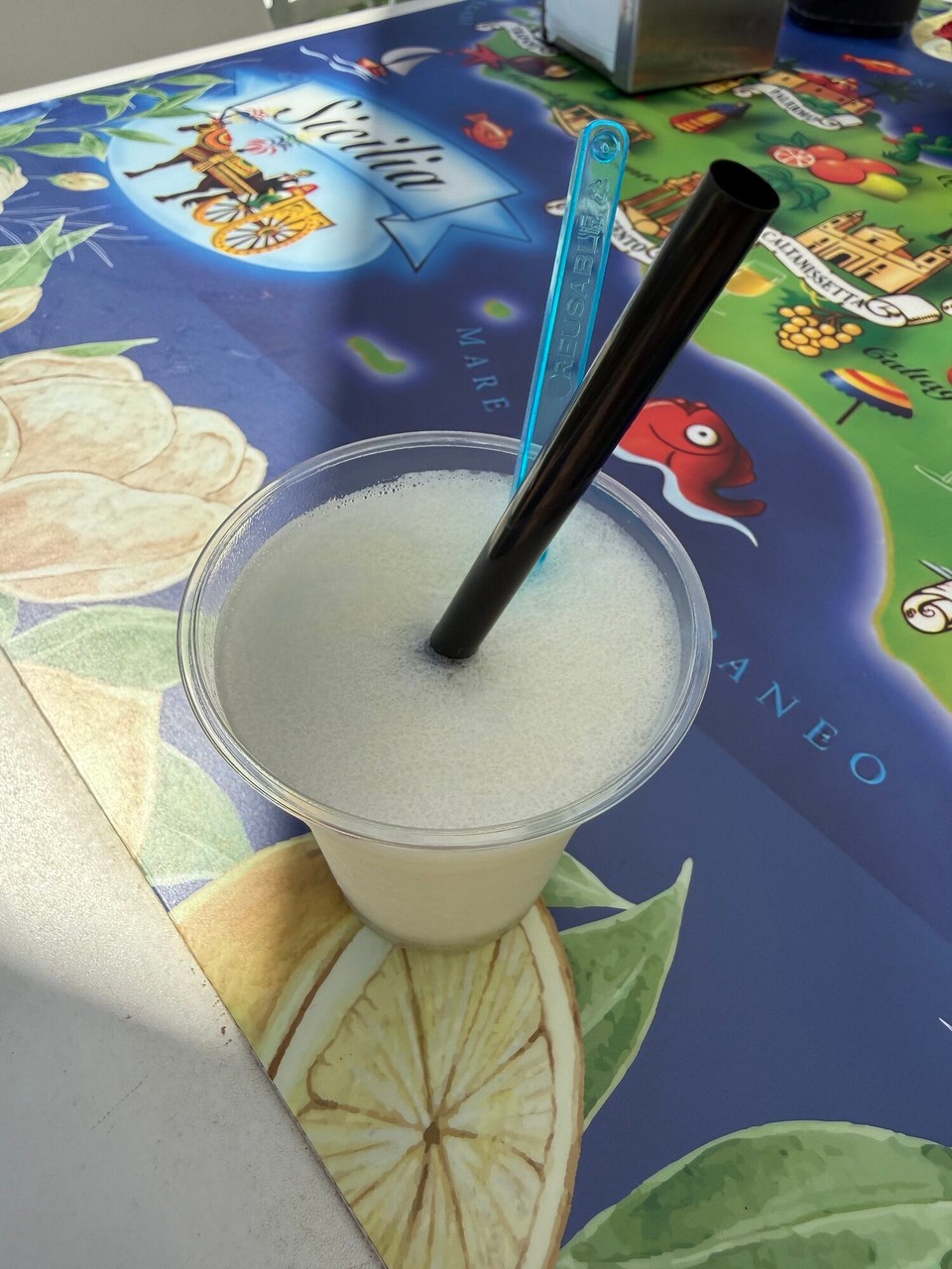 Italien - Cefalù - Nationalgetränk Granita al Limone
