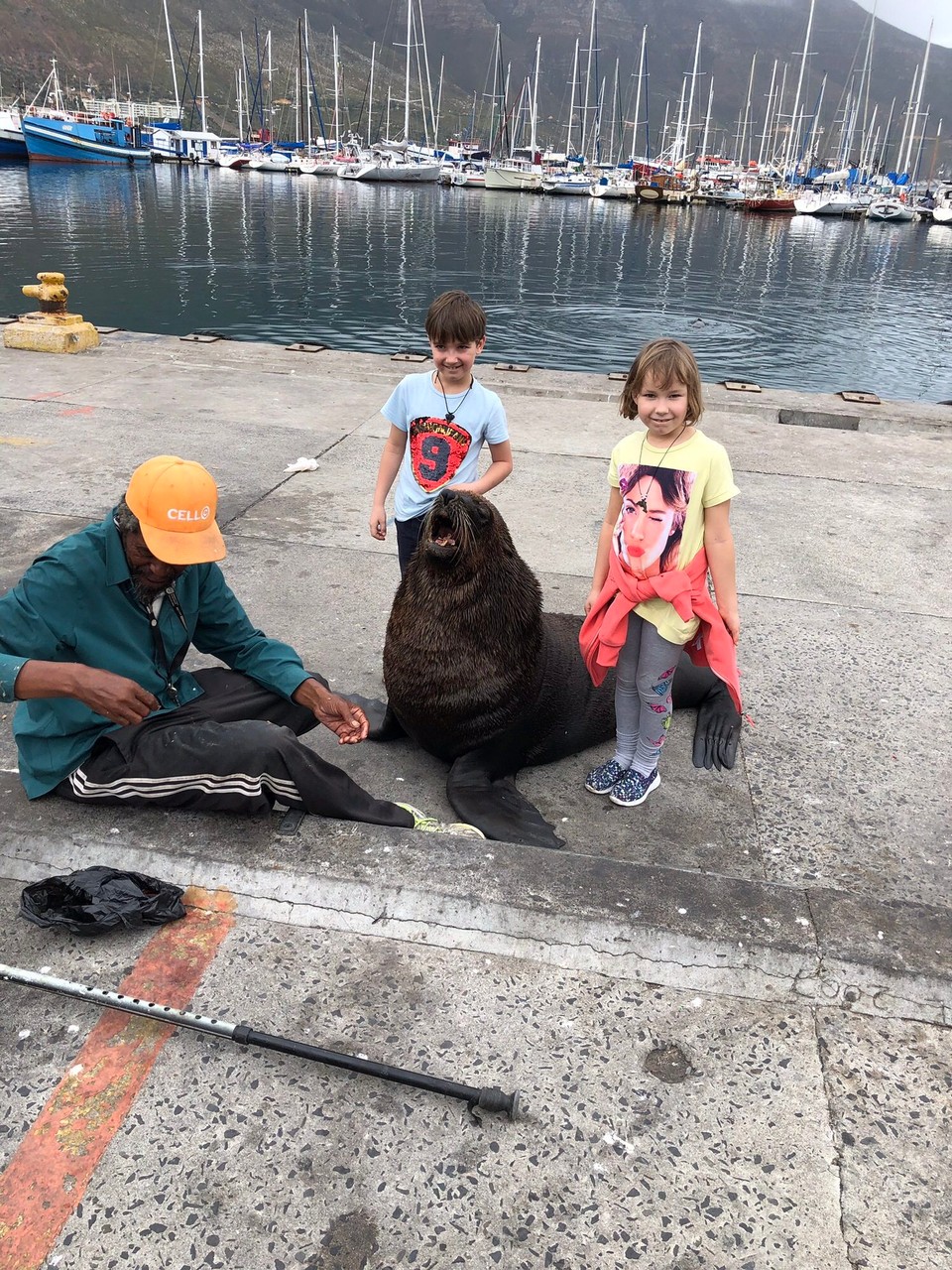 Südafrika - Hout Bay - Dave hat dann seine b<<<<<<Schwester unterstützt