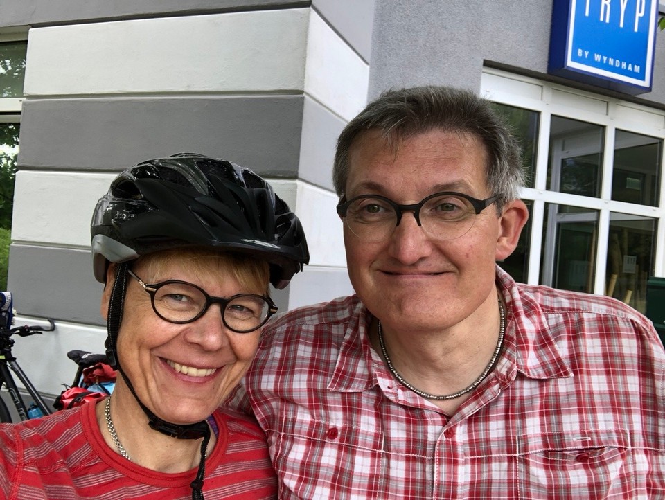 Deutschland - Bochum - Puh, geschafft. Unsere erste Schlafstätte in Bochum ist gebucht und gefunden. 