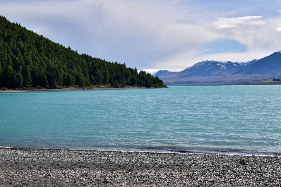 Neuseeland - Christchurch - Wir hatten wieder mal Glück mit dem Wetter und der See leuchtete in schönem Blau.