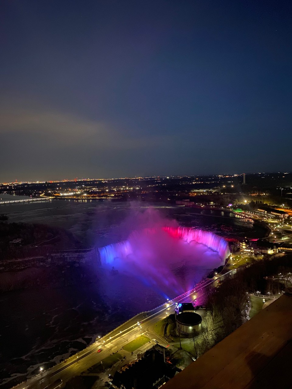 Canada - Niagara Falls - Niagarafälle bei Nacht 