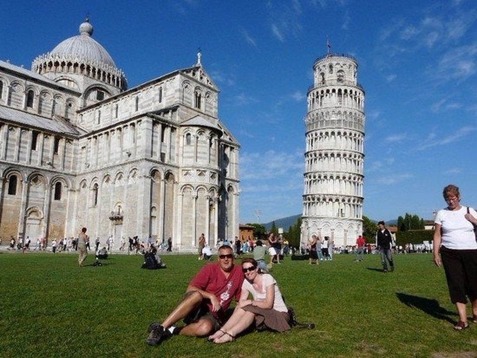 Italy - Pisa - sitting in front of the Cattedrale & Torre di Pisa