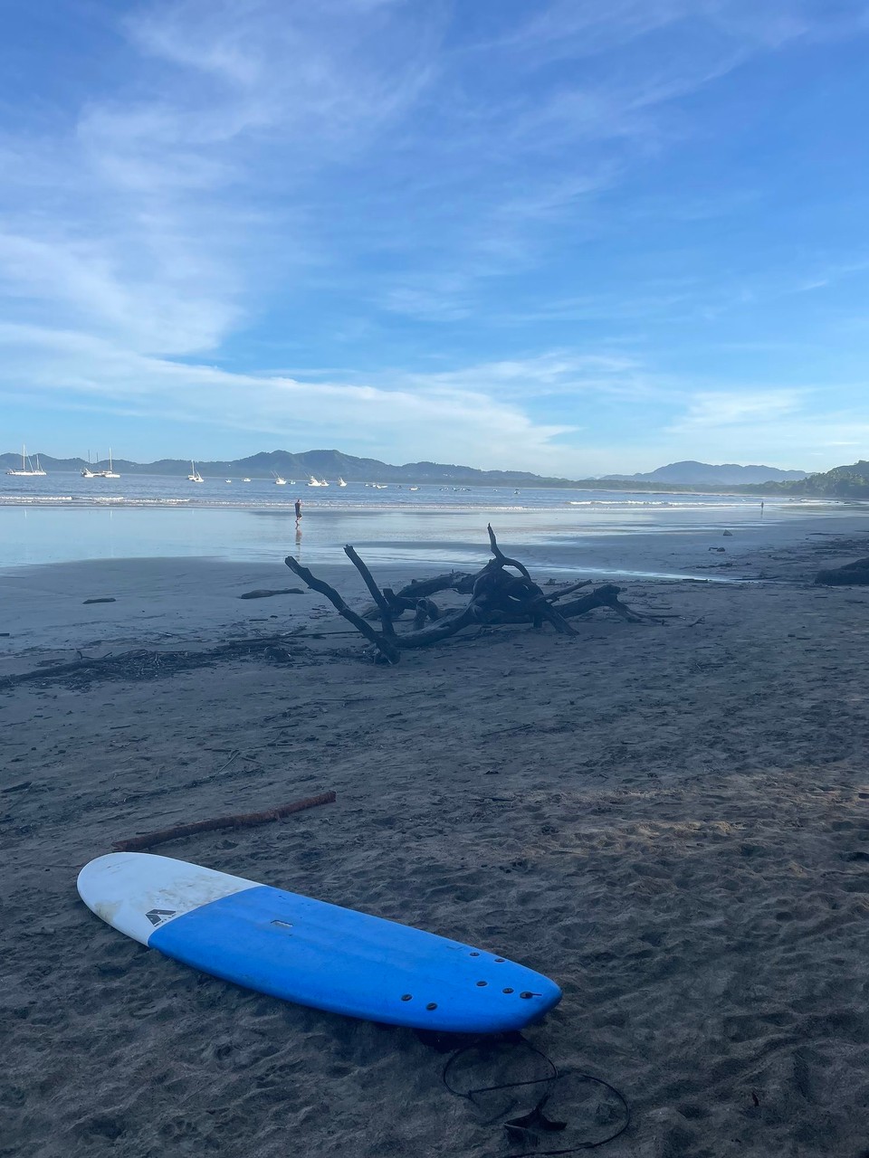 Costa Rica - Santa Cruz - … und den leeren Strand für die zweite Sunrise-Session genießen 🏄‍♀️