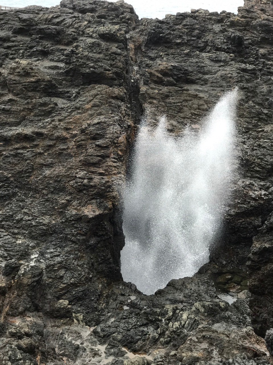 Australia - Barrack Point - A very popular blowhole!