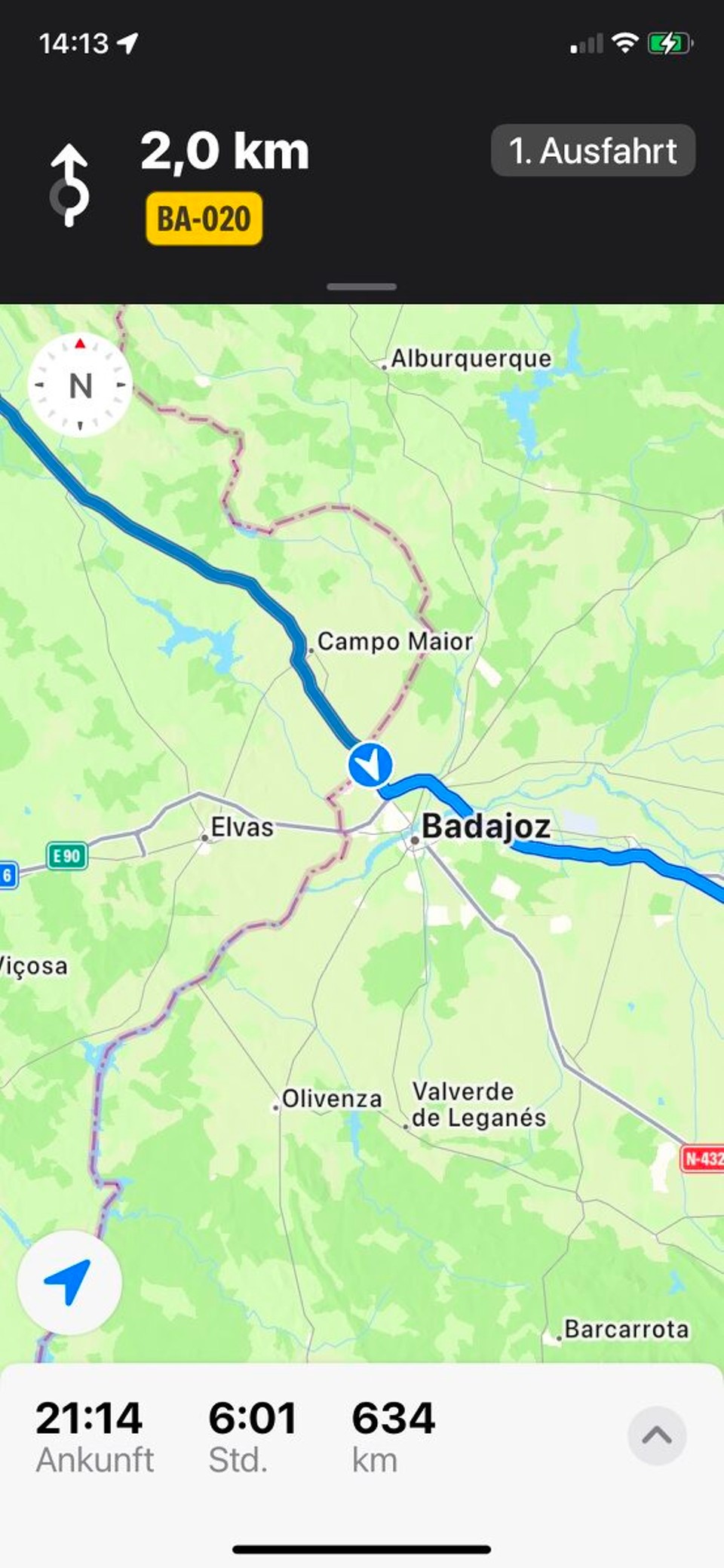 Spanien - Badajoz - Gerade über die „Grenze“ gefahren, aber mehr als ein einsames Europa-Schild, hat mich nicht „begrüßt“!
Sehr seltsam: irgendwie gibt es die Grenzen, aber irgendwie doch nicht! Wer legt sowas fest??🤷‍♂️