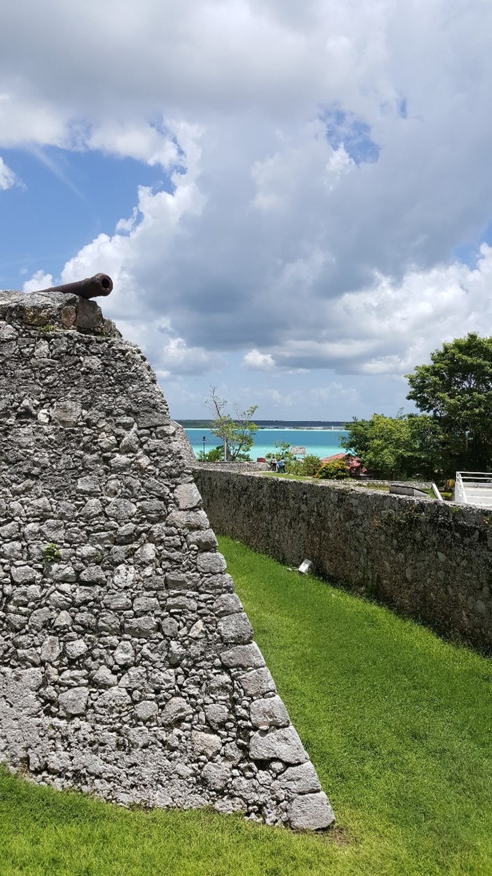 Mexiko - Mahahual - Die Mayas haben den Ort als einer der letzten Bastionen gegen die spanische Konquistadoren. 