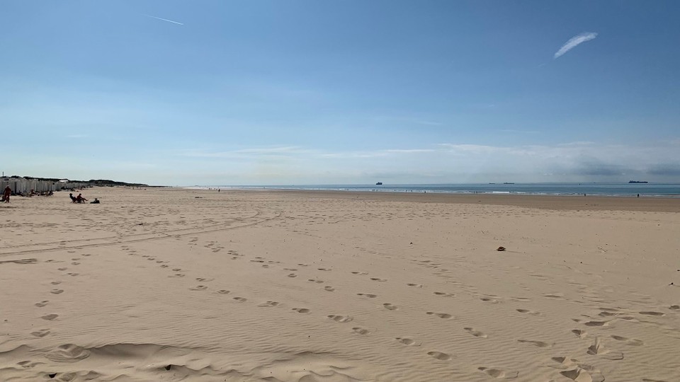 Frankreich - Calais - Zwüsche Ebbe u Fluet lige ca. 150m puure Sandstrand - 😳🤓👍