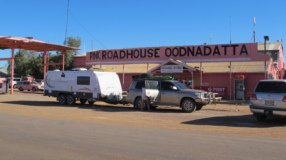 Australia - Algebuckina - Pink Road House