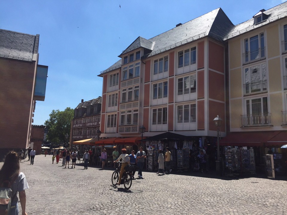 Deutschland - Frankfurt am Main - Die Altstadt neu erstanden und neu belebt🙋‍♀️